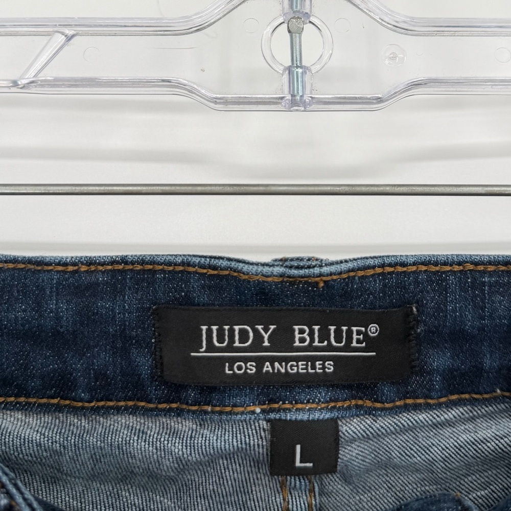 Judy blue jean shorts large - Picture 3 of 4